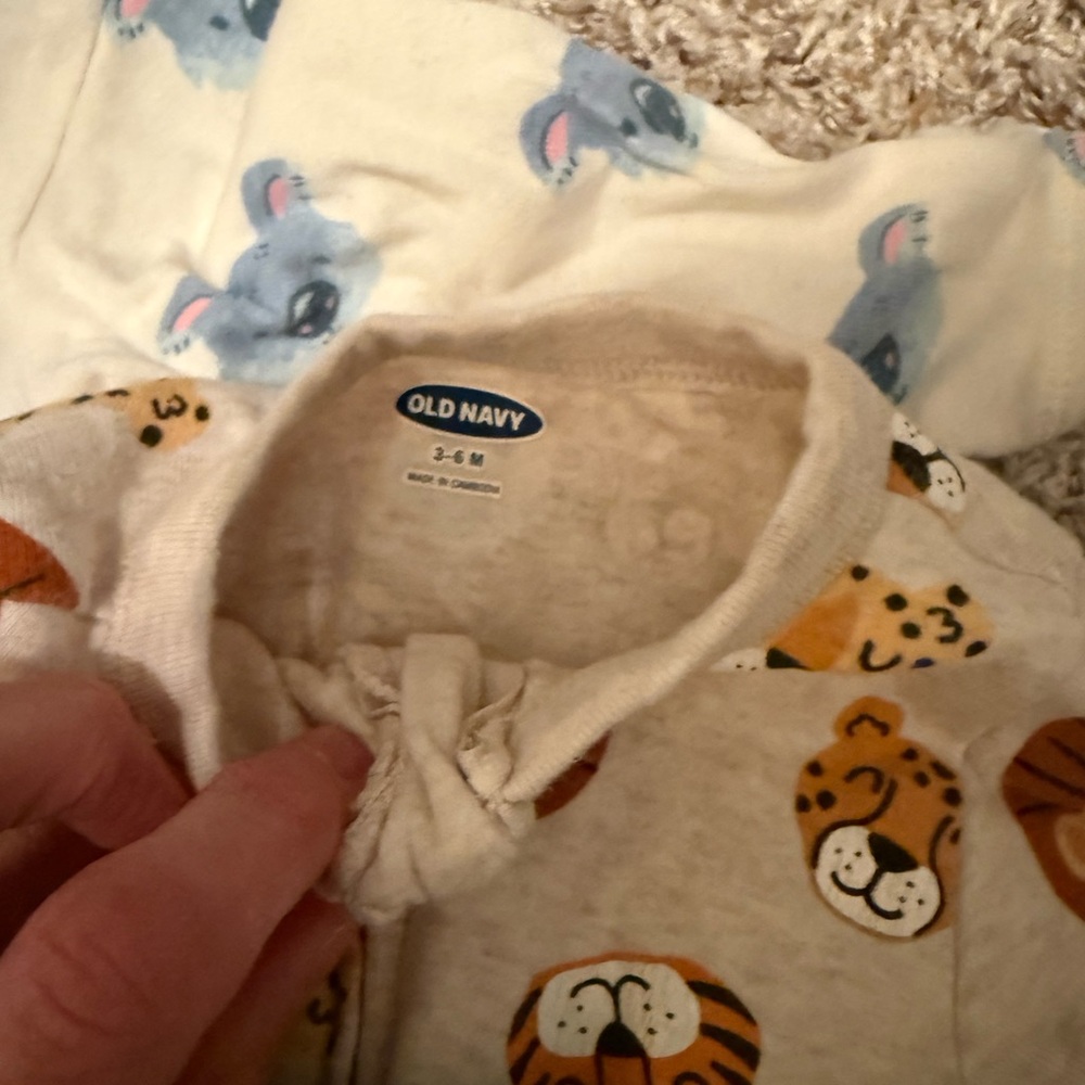 Old Navy Baby PJ Pajama Bundle 3-6M | 5 double Zip Footed Sleepers - Picture 4 of 7